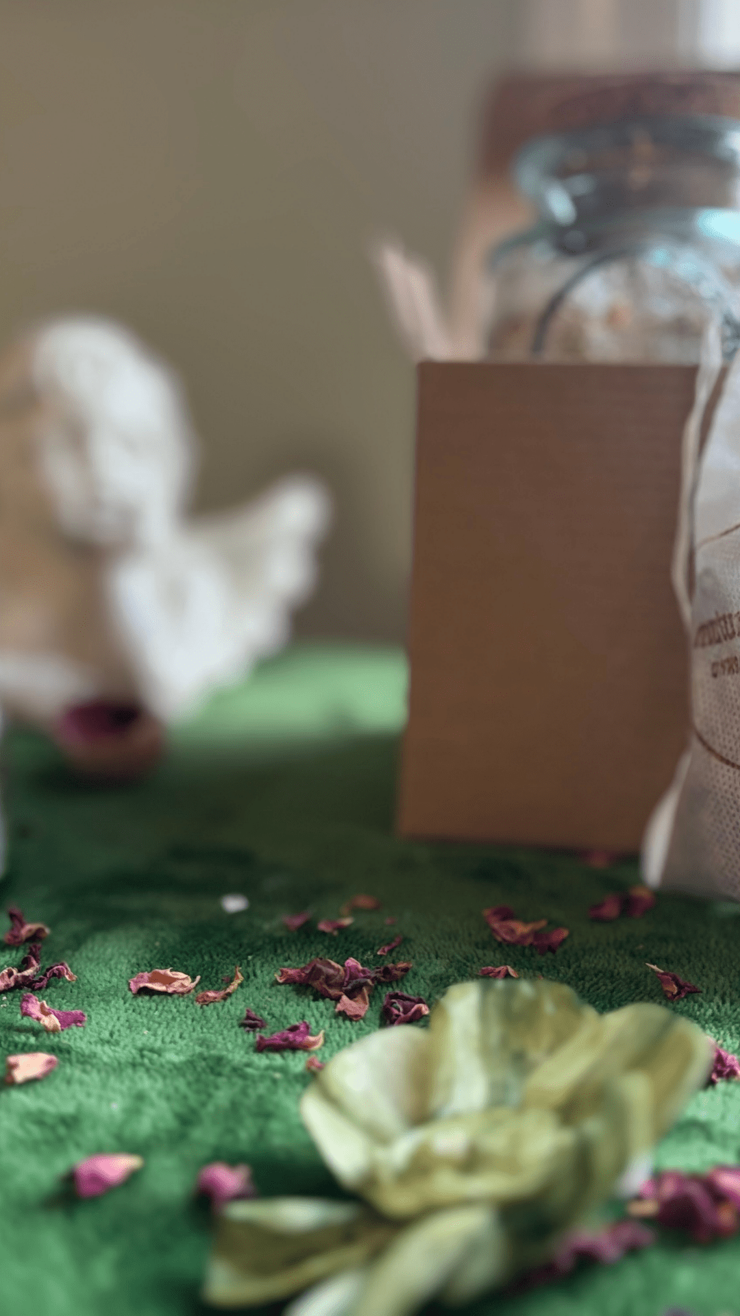 FLOATING — Rest & Restore Soaking Bath Salts - Nurturewise